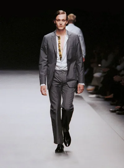 Look 16